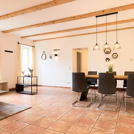 Stilvolle Gartenterrassenwohnung Mitten In Bregenzi járás Kültér fotó