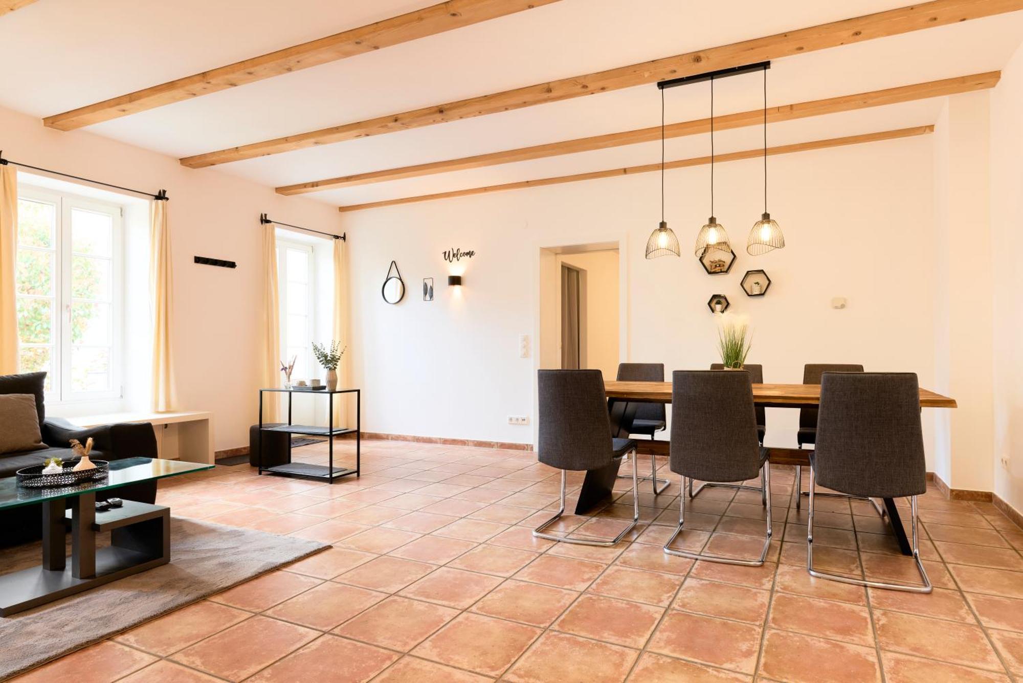 Stilvolle Gartenterrassenwohnung Mitten In Bregenzi járás Kültér fotó
