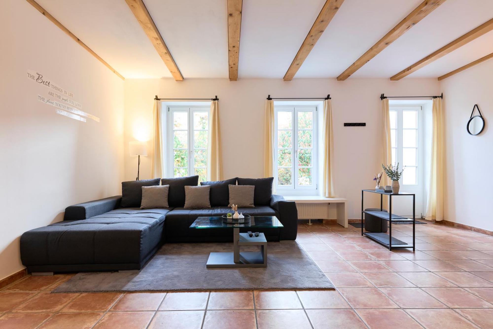Stilvolle Gartenterrassenwohnung Mitten In Bregenzi járás Kültér fotó